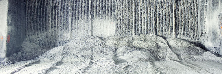 Rock tunnel wall (photo)