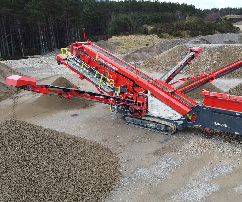 Sandvik QA452 mobilt sorteringsverk (foto)